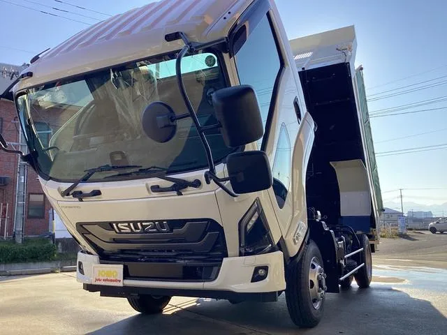 Isuzu FORWARD 2024 — миниатюра 3