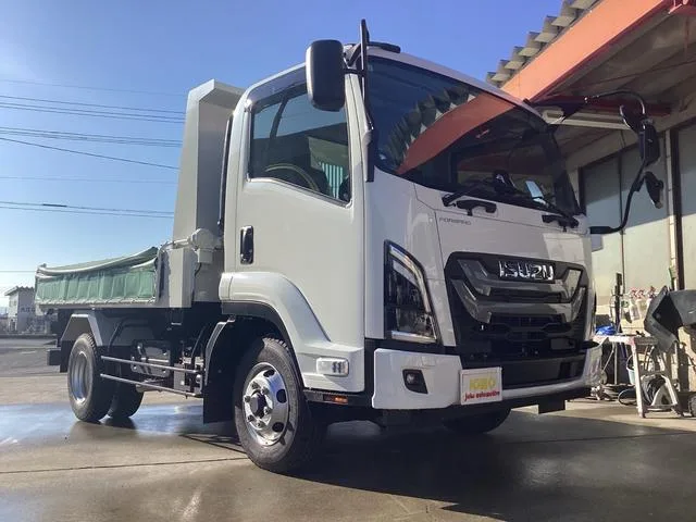 Isuzu FORWARD 2024 — фото 1, купить с доставкой в Москву