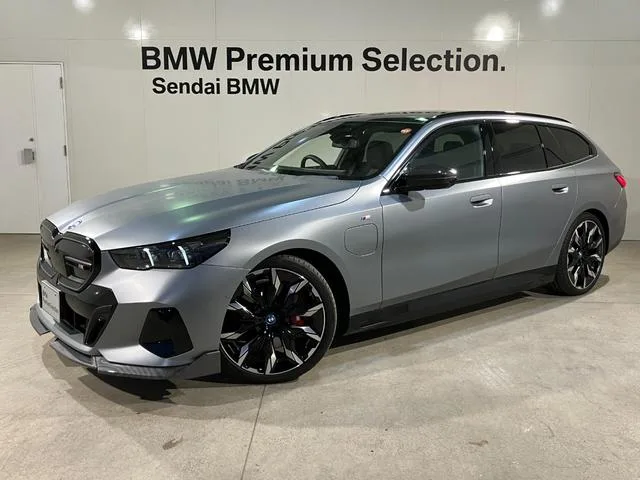 BMW i5 M60 X DRIVE TOURING 2024 — фото 1, купить с доставкой в Москву