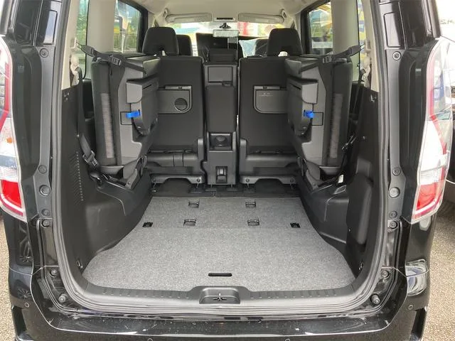 Nissan SERENA HIGHWAY STAR V 2022 — миниатюра 5