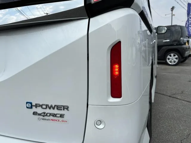 Nissan SERENA E-4ORCE HIGHWAY STAR V 2025 — миниатюра 4