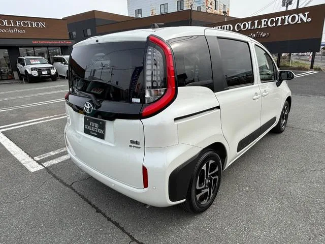 Toyota SIENTA HYBRID Z 2024 — миниатюра 3