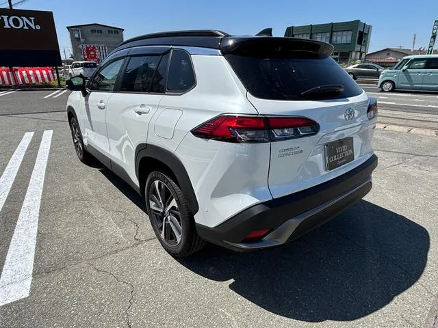 Toyota CorollaCross HYBRID Z 2024 — миниатюра 2