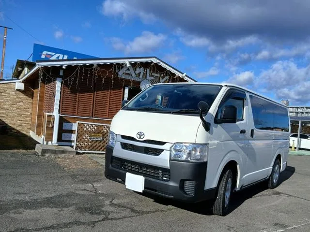 Toyota HIACE VAN LONG DX 2022 — фото 1, купить с доставкой в Москву