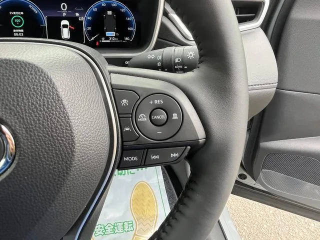 Toyota CorollaCross HYBRID Z 2024 — миниатюра 5