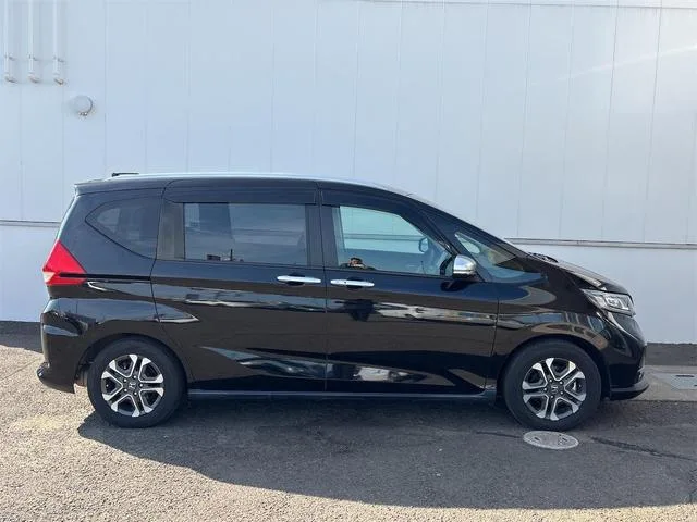 Honda FREED PLUS HYBRID HYBRID CROSSTAR 2023 — миниатюра 4
