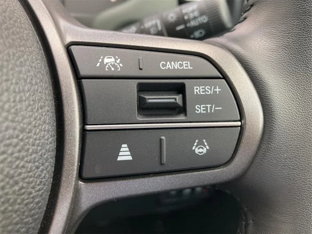 Honda FREED E:HEV CROSSTAR 2024 — миниатюра 3