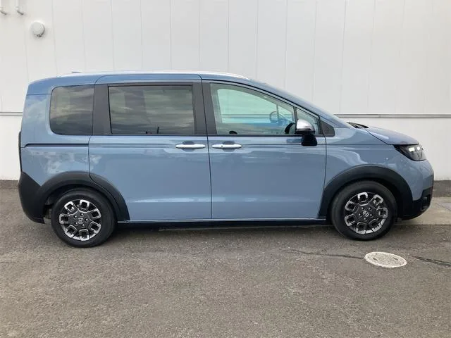Honda FREED E:HEV CROSSTAR 2024 — миниатюра 4
