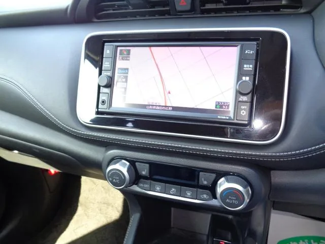 Nissan Kicks X FOUR 2023 — миниатюра 2