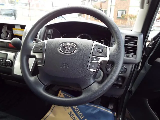 Toyota HIACE VAN LONG SUPER GL 2026 — миниатюра 5