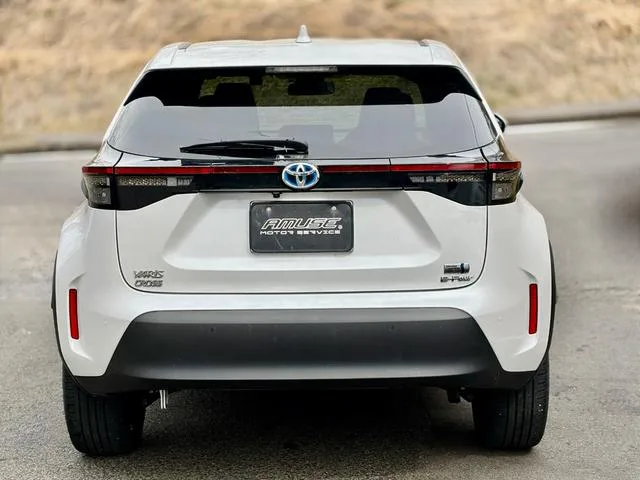 Toyota YARIS CROSS HYBRID Z 2023 — миниатюра 2