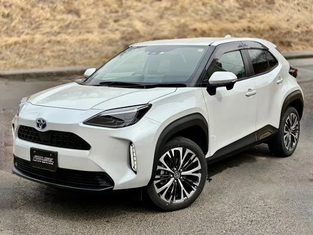 Toyota YARIS CROSS HYBRID Z 2023 — миниатюра 3
