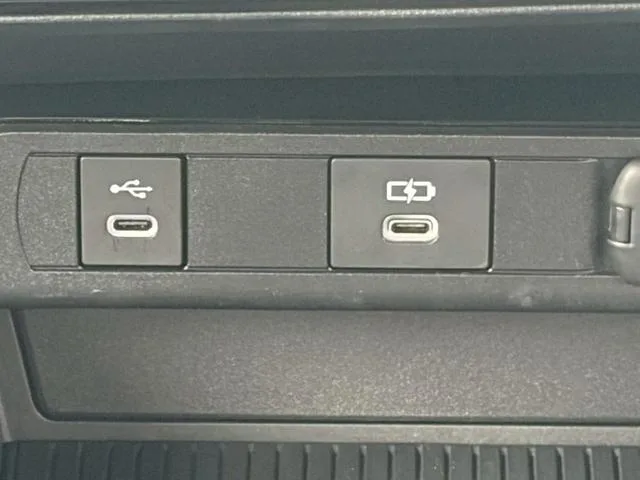 Toyota PRIUS Z 2023 — миниатюра 5