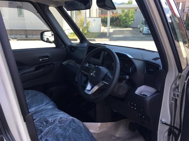 Mitsubishi DELICA MINI G PREMIUM 2023 — миниатюра 5