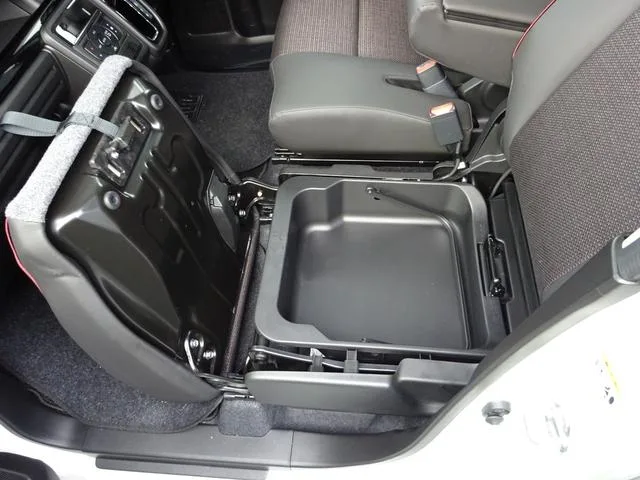 Suzuki SPACIA CUSTOM HYBRID XS TURBO 2024 — миниатюра 5
