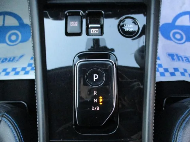 Nissan KICKS X FOUR 2023 — миниатюра 3