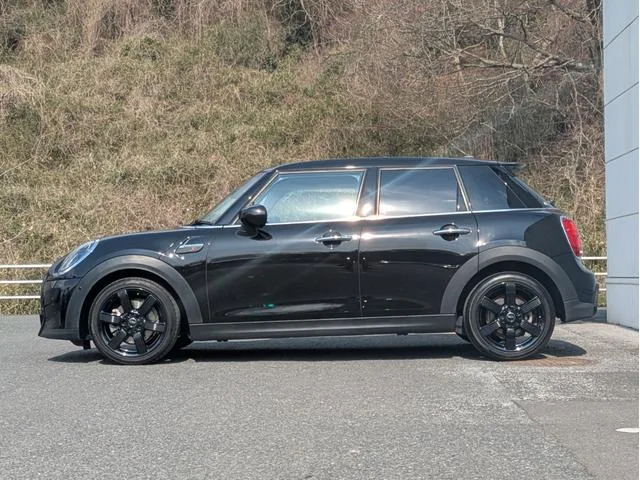 MINI MINI COOPER SD ESSENTIAL TRIM 2022 — миниатюра 2