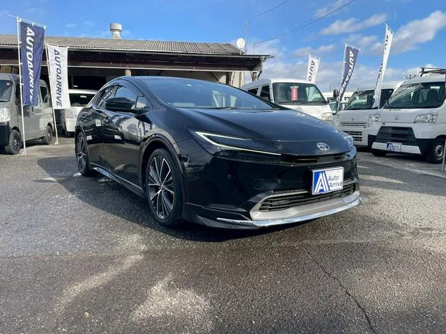 Toyota Prius Z 2023 — миниатюра 4