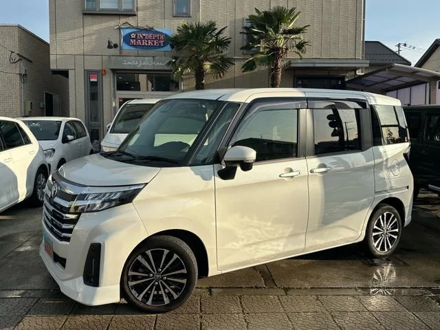 Toyota ROOMY CUSTOM G-T 2023 — фото 1, купить с доставкой в Москву
