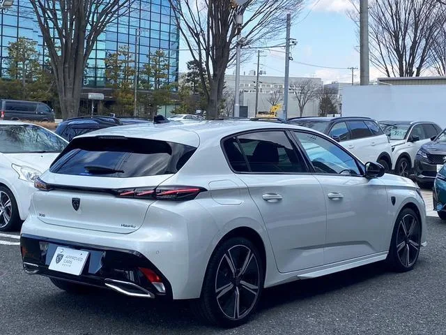 Peugeot 308 GT HYBRID 2025 — миниатюра 3