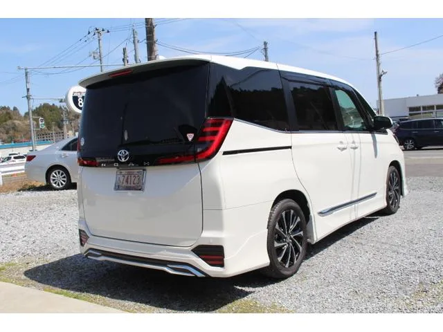 Toyota NOAH S-Z 2023 — миниатюра 3