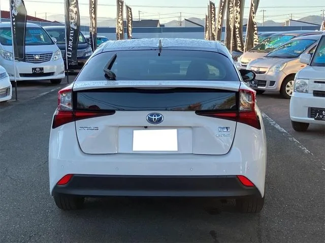 Toyota Prius S 2022 — миниатюра 2