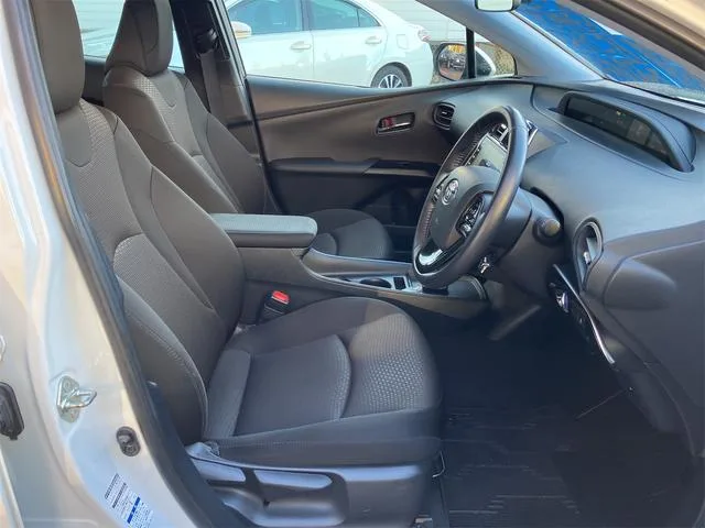 Toyota Prius S 2022 — миниатюра 3