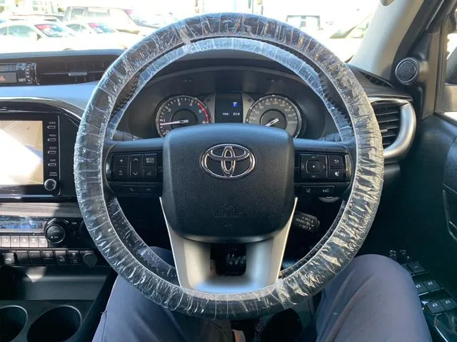 Toyota HILUX Z 2024 — миниатюра 5