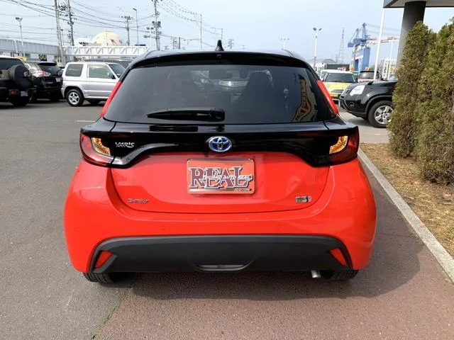 Toyota YARIS HYBRID X 2023 — миниатюра 3