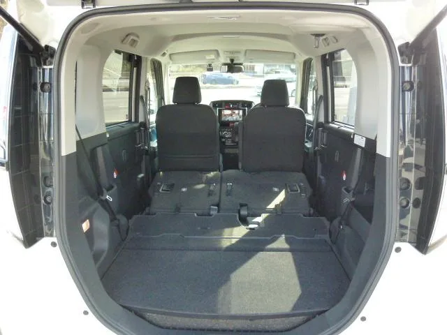 Toyota ROOMY CUSTOM G 2023 — миниатюра 3