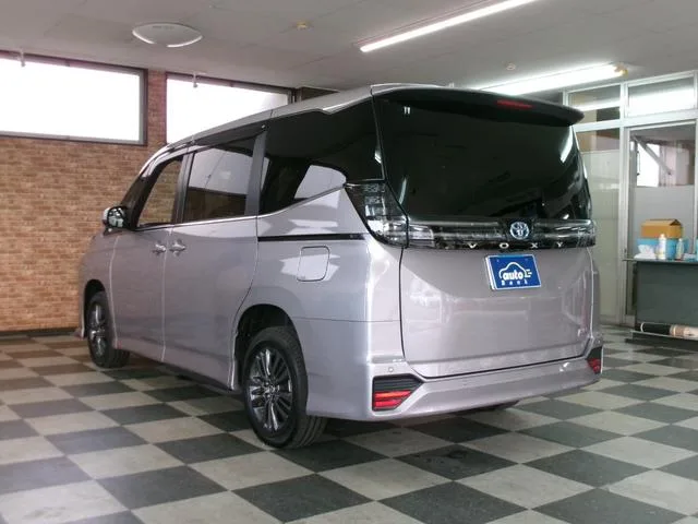 Toyota VOXY HYBRID S-Z 2023 — миниатюра 2
