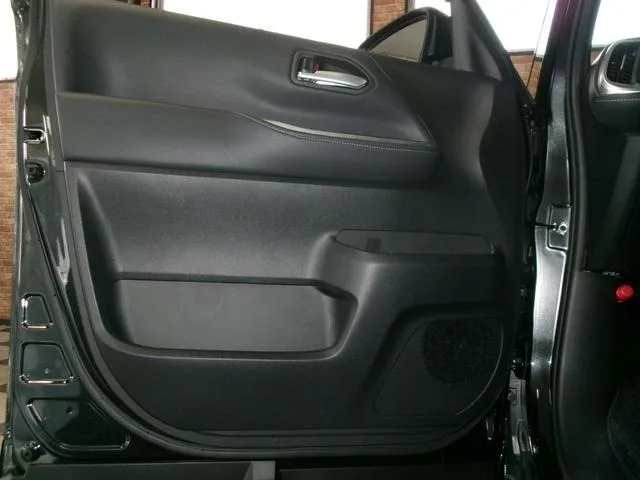 Toyota NOAH HYBRID S-Z 2023 — миниатюра 3