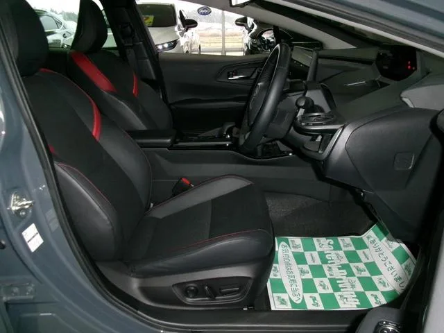 Toyota Prius Z 2023 — миниатюра 3