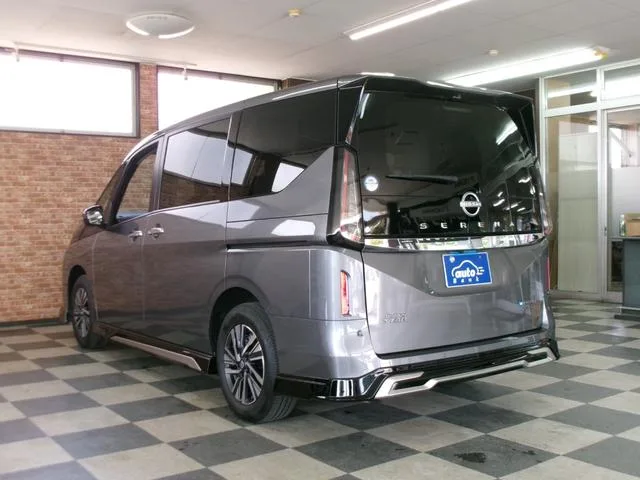 Nissan SERENA E-4ORCE HIGHWAY STAR V 2024 — миниатюра 2