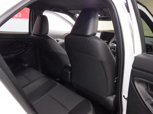 Toyota YARIS CROSS HYBRID Z 2025 — миниатюра 4