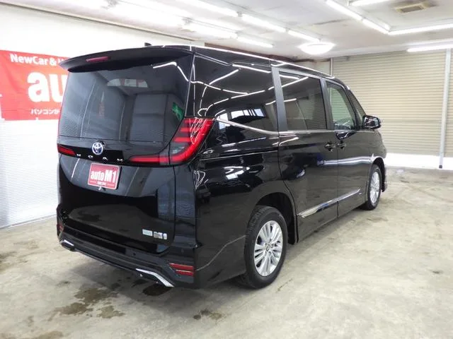 Toyota NOAH HYBRID S-Z 2025 — миниатюра 3