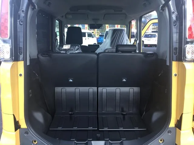 Suzuki SPACIA GEAR HYBRID XZ TURBO 2023 — миниатюра 3