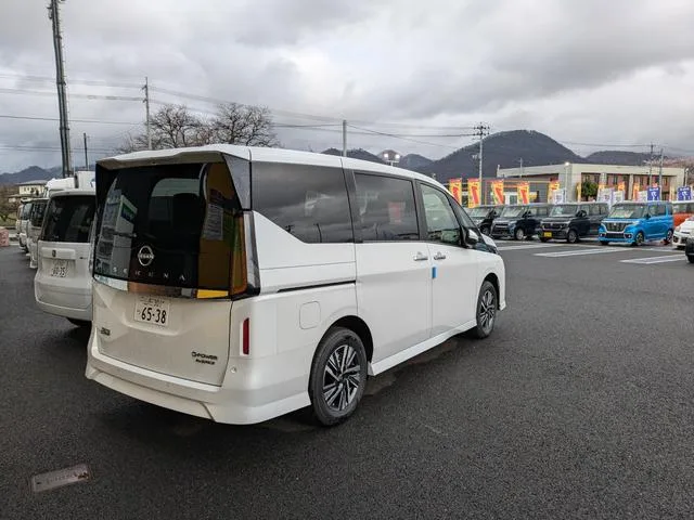 Nissan SERENA E-4ORCE HIGHWAY STAR V 2025 — миниатюра 2