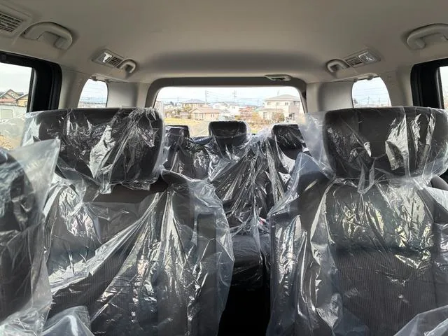 Nissan ELGRAND 250HIGHWAY STAR S 2025 — миниатюра 2