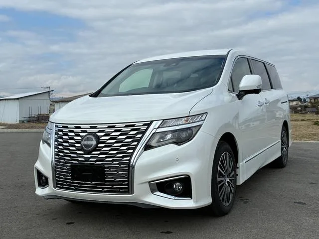 Nissan ELGRAND 250HIGHWAY STAR S 2025 — фото 1, купить с доставкой в Москву