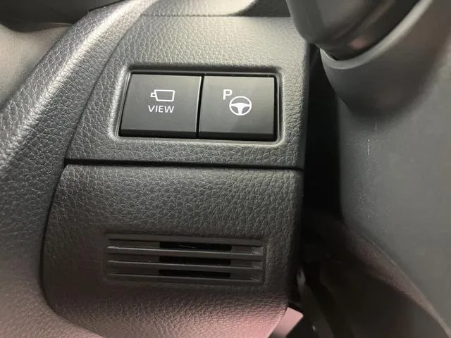 Toyota Prius Z 2023 — миниатюра 3