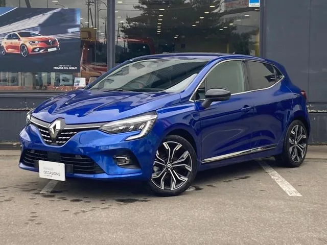 Renault LUTECIA E-TECH FULL HYBRID LEATHER PACK 2023 — фото 1, купить с доставкой в Москву