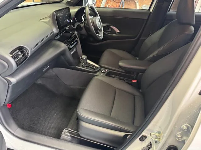 Toyota YARIS CROSS HYBRID Z 2026 — миниатюра 5