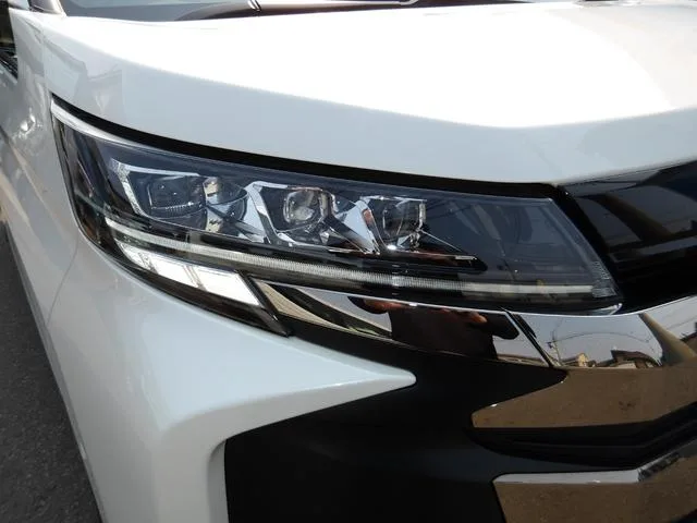 Toyota NOAH S-Z 2022 — миниатюра 2