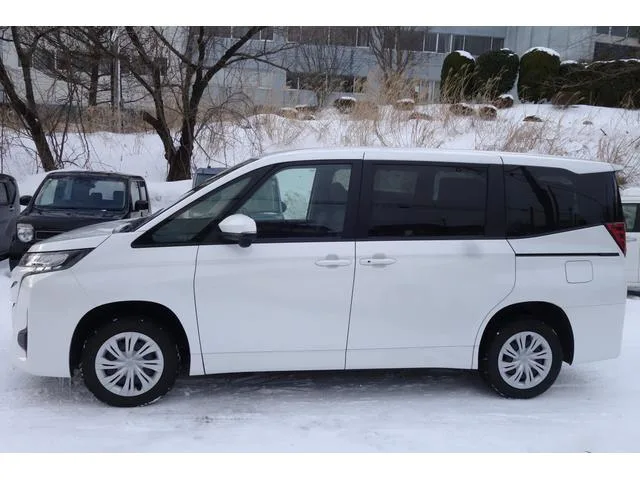 Toyota NOAH X 2022 — миниатюра 3