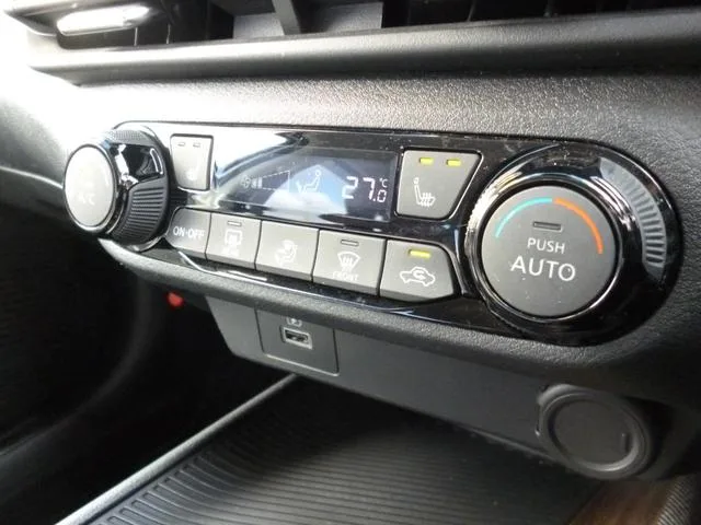 Nissan AURA G FOUR 2022 — миниатюра 4