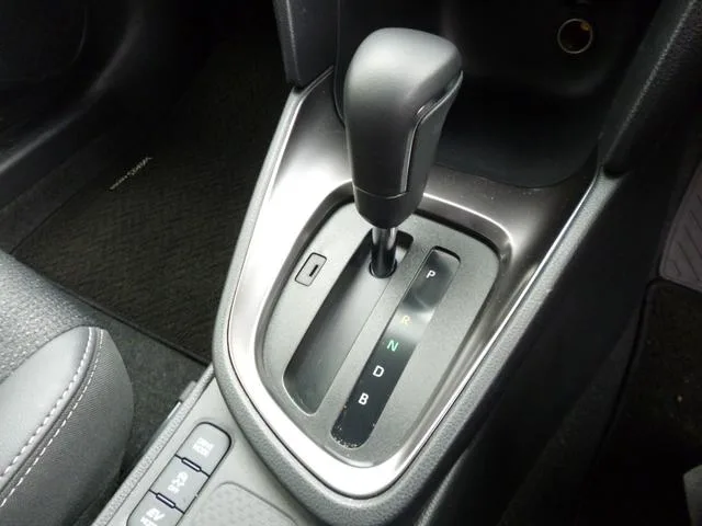 Toyota YARIS CROSS HYBRID Z 2025 — миниатюра 4