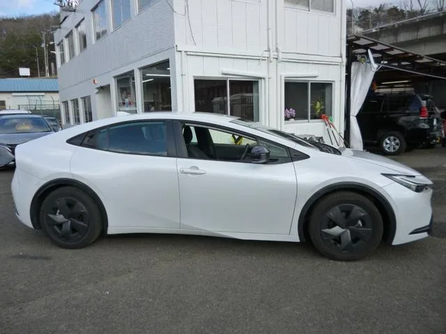 Toyota PRIUS U 2023 — миниатюра 3