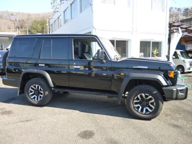 Toyota Landcruiser 70 AX 2024 — миниатюра 3