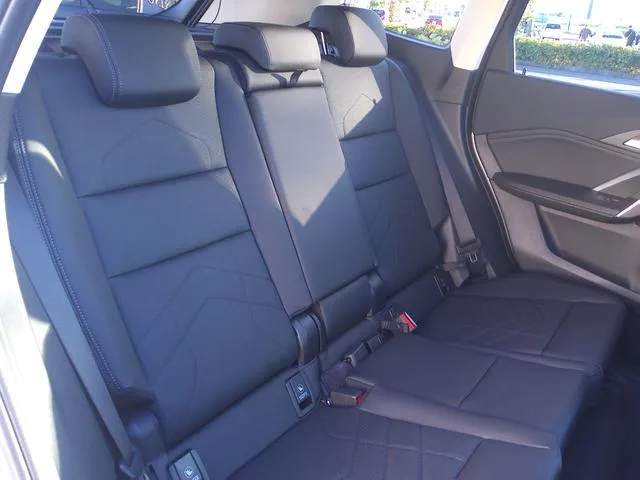 BMW X1 X DRIVE 20I X LINE 2023 — миниатюра 5
